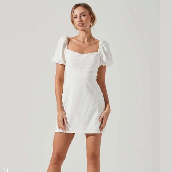 ASTR The Label - White Linen Pleat Front Mini Dress - Size S - Picture 2 of 5